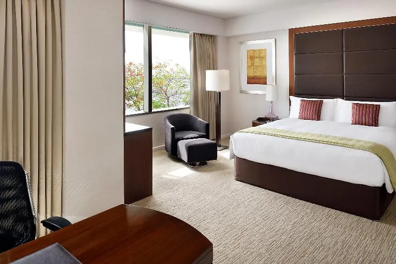 Crowne Plaza Dubai Festival City 5*,